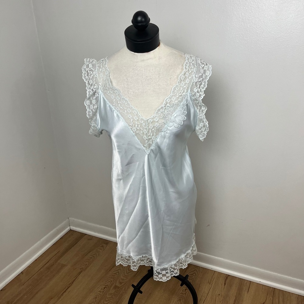 Vintage Style Satin Lace Trim Chemise Nightgown Womens OS Light Blue Floral Slip
